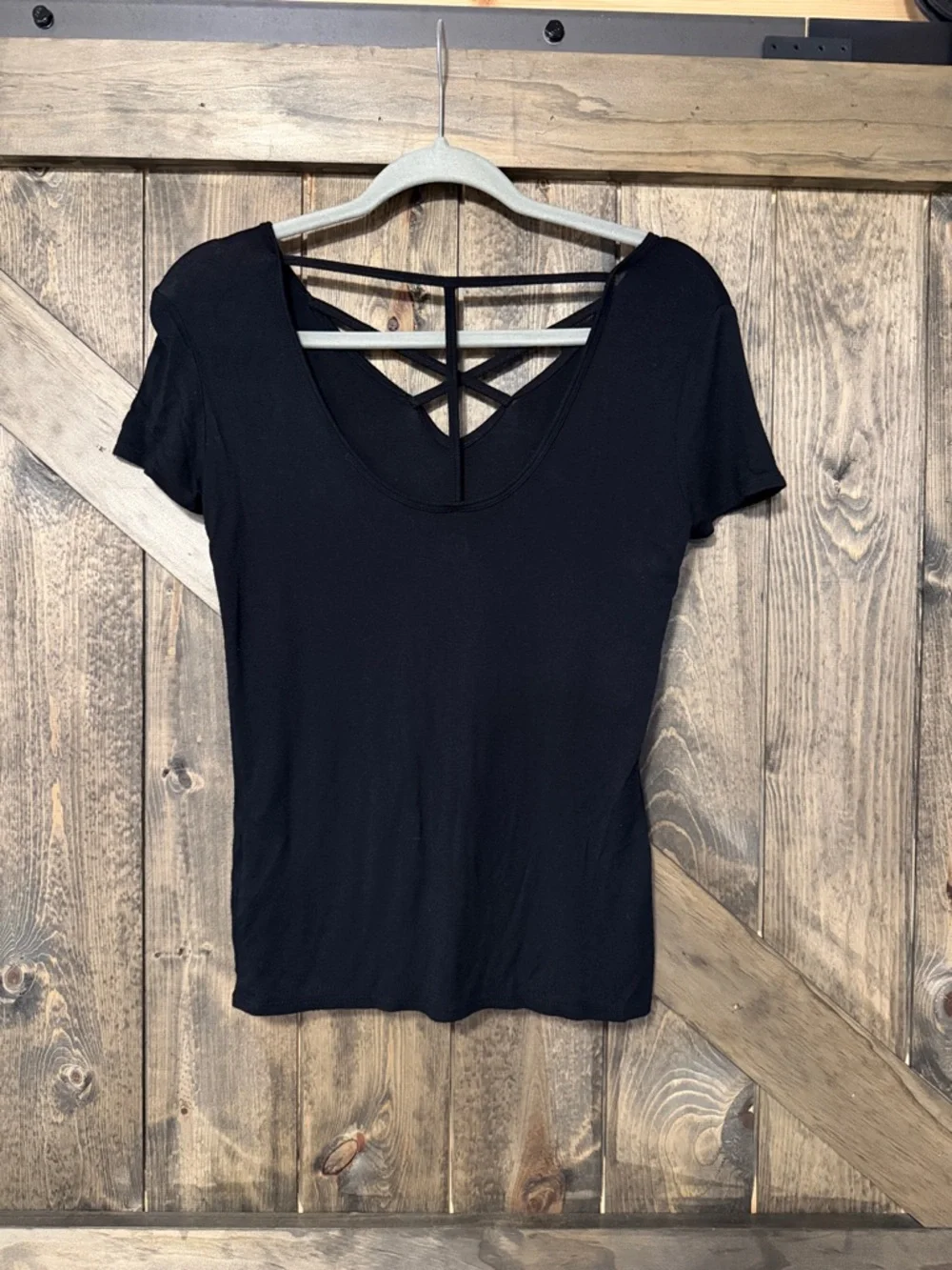 SO Black Short Sleeve V-Neck Tee with Crisscross - Picture 2 of 3
